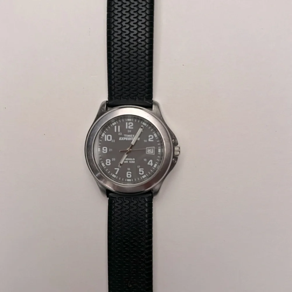 Timex Expedition 50m Water Resistance Black & Silver Men's Watch Rubber Strap - Picture 3 of 10